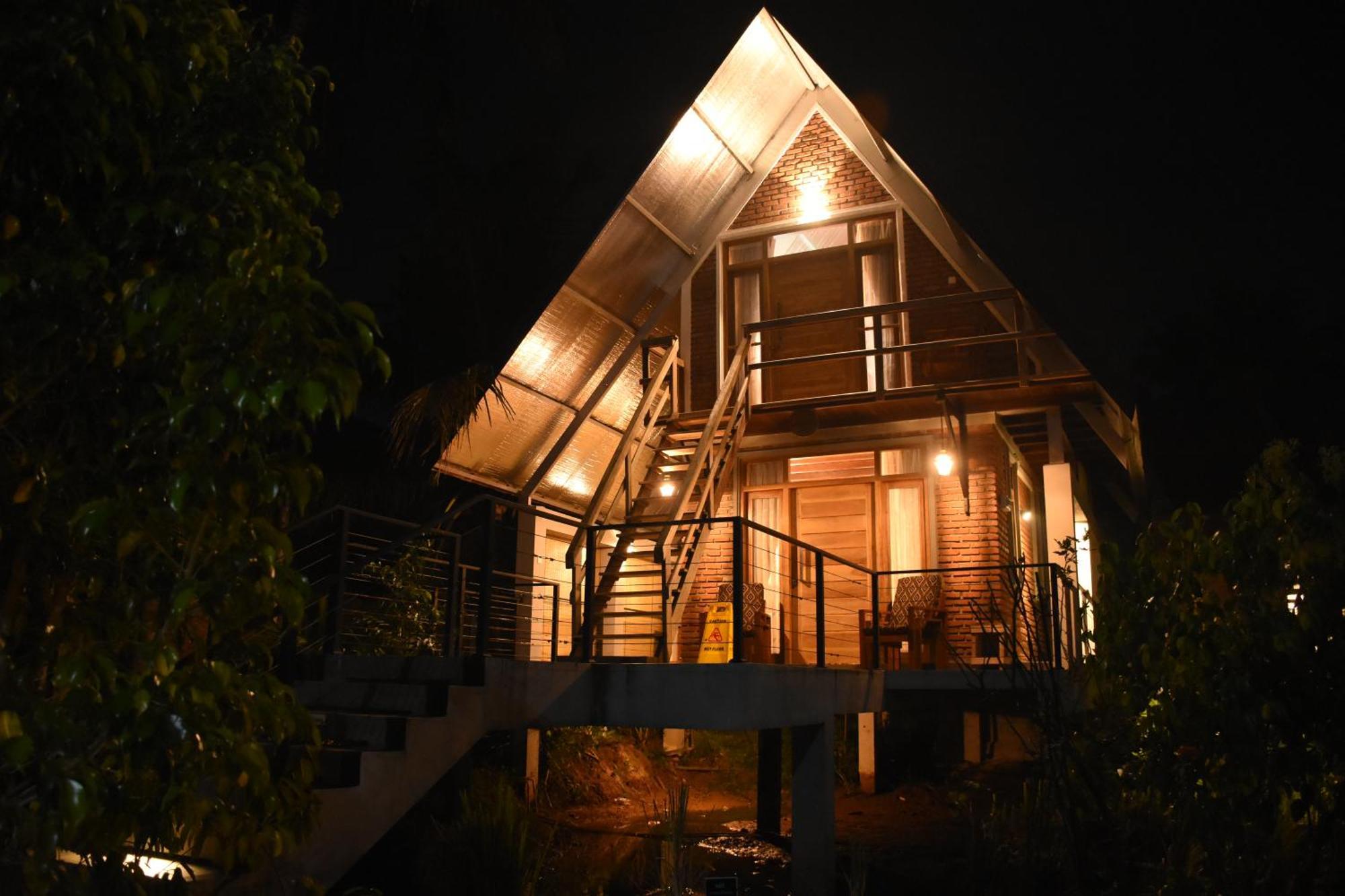 Steps Garden Resort Negombo Exterior photo